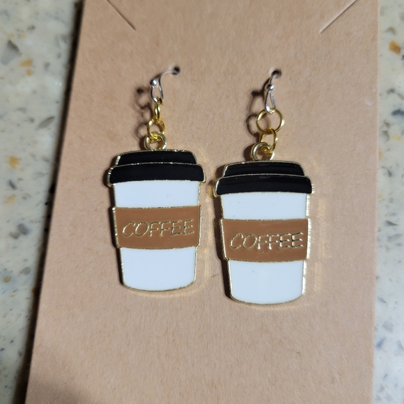 Beautiful coffee dangling earrings - Picture 3 of 5